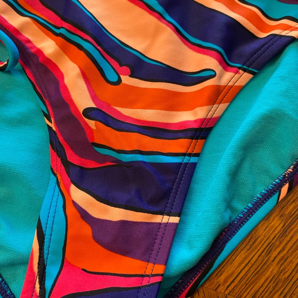 Roxy Size Large 70S LOWRIDER TIE SIDE Bikini NWT - Picture 4 of 9